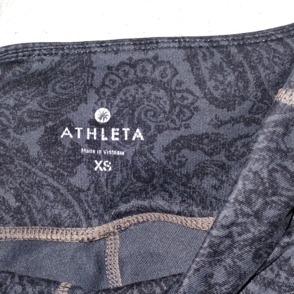 Athleta paisley print leggings - Picture 2 of 5